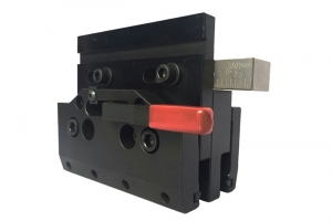 如何安全地使用折彎機(jī)夾模板？